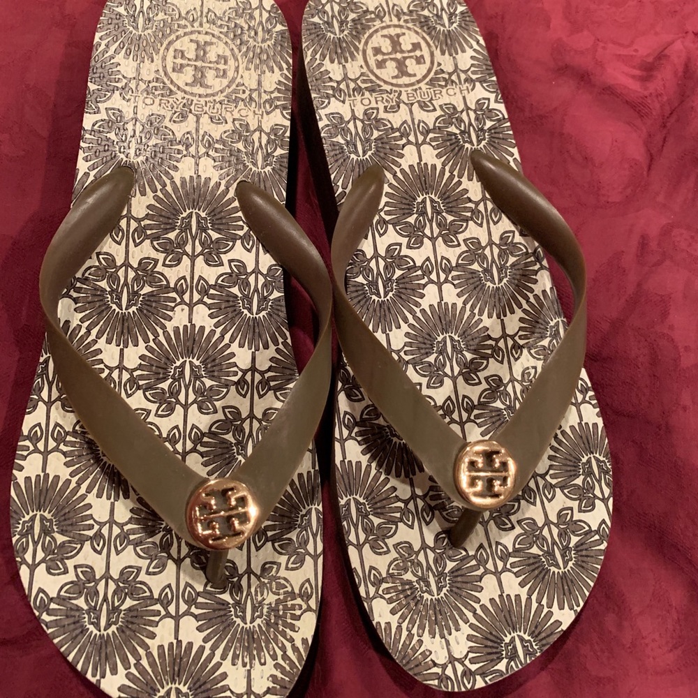 Tory Burch Flip Flops CORRECTED SIZE